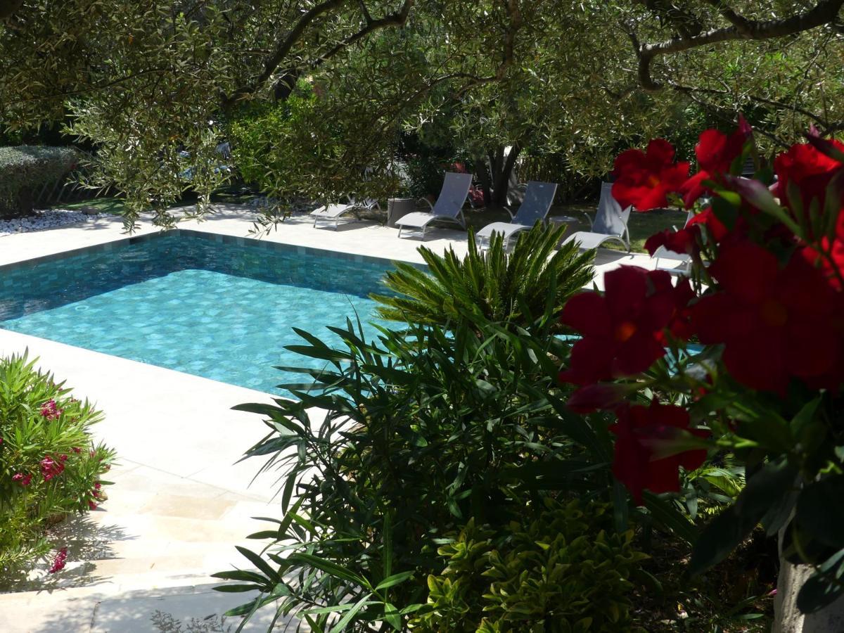 Hotel La Calanque Du Boucharel Saint Aygulf Esterno foto