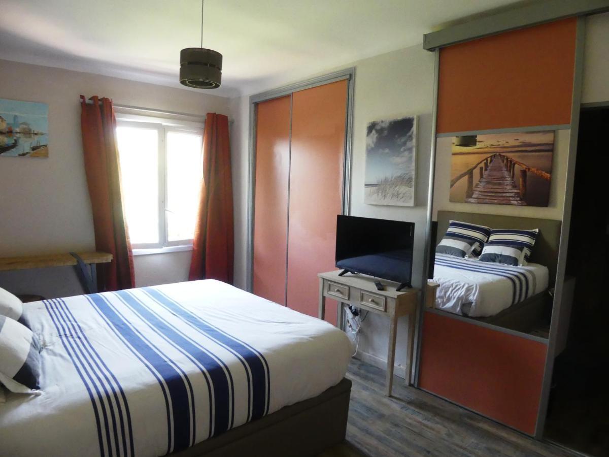 Hotel La Calanque Du Boucharel Saint Aygulf Esterno foto