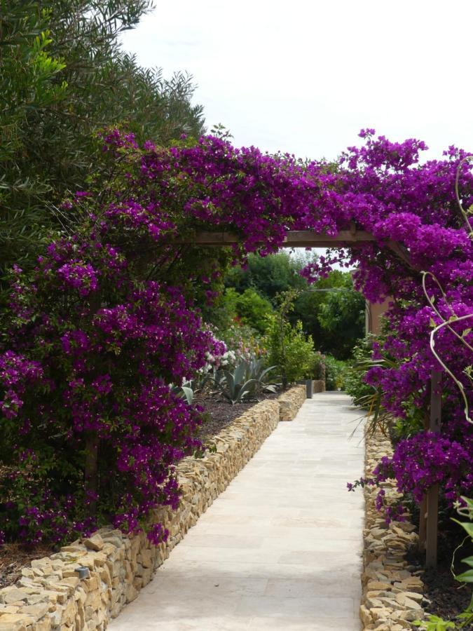 Hotel La Calanque Du Boucharel Saint Aygulf Esterno foto
